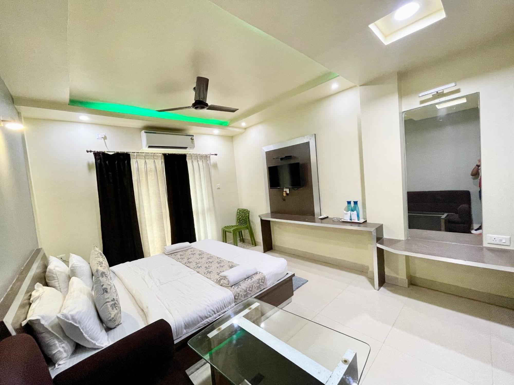 Hotel Trends In Puri Exterior foto