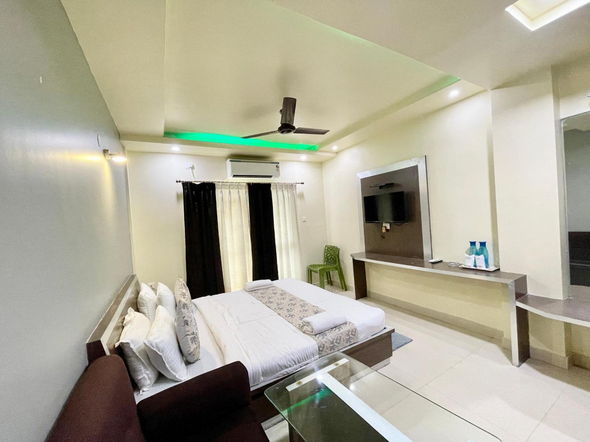 Hotel Trends In Puri Exterior foto